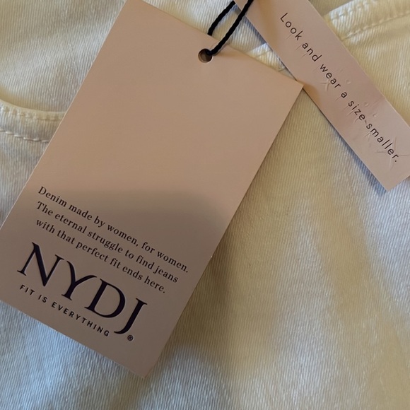 18. 🎉HP🎉. NYDJ Skinny Ankle Jeans in Optic White - Picture 12 of 12